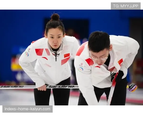 日本女队在 B 组同样 5-0 大胜，山口茜状态回勇，或在半决赛与国羽相遇。